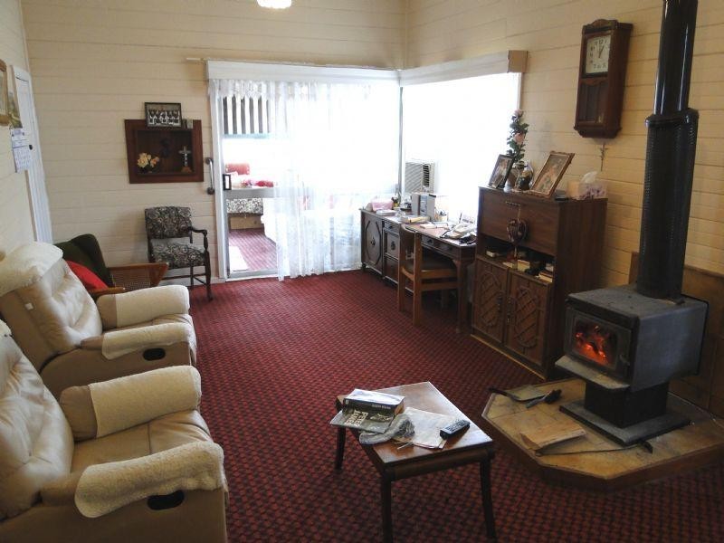 143 Malpas Street, Guyra NSW 2365