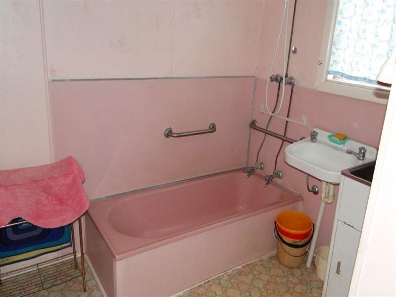 8 White Street, Guyra NSW 2365