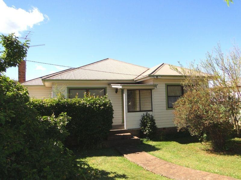111 Malpas Street, Guyra NSW 2365