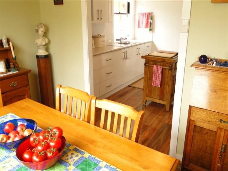 111 Malpas Street, Guyra NSW 2365