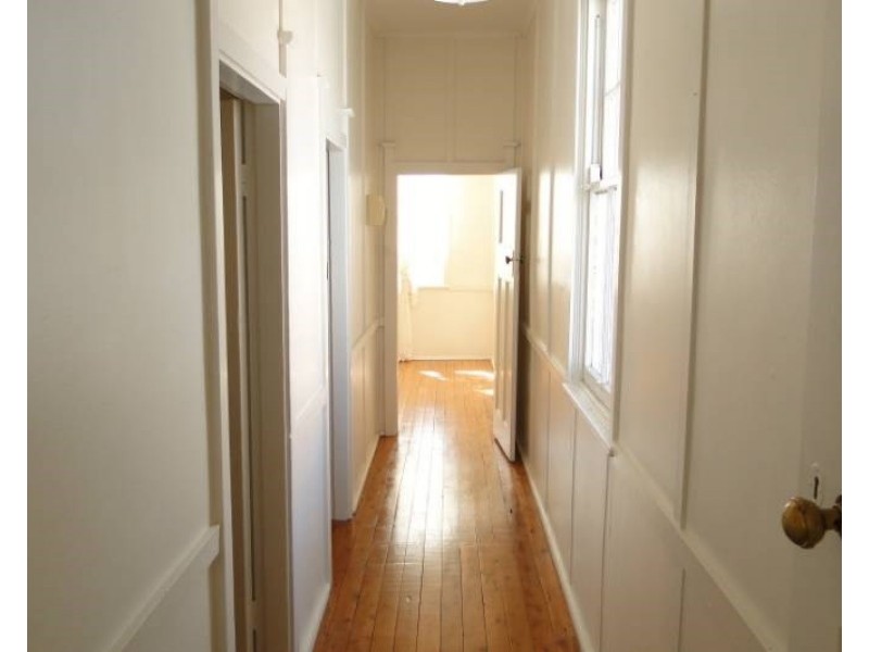 102 Bradley Street, Guyra NSW 2365