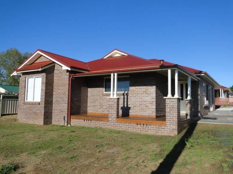 2/12 Hardinge Street, Guyra NSW 2365