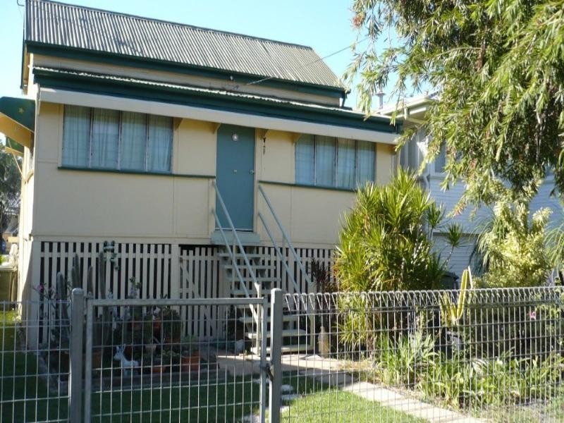 34 Caroline Street, Allenstown QLD 4700