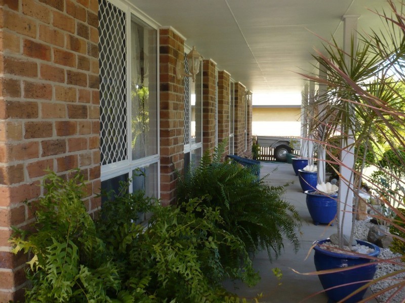 9 Thorsen Close, Gracemere QLD 4702