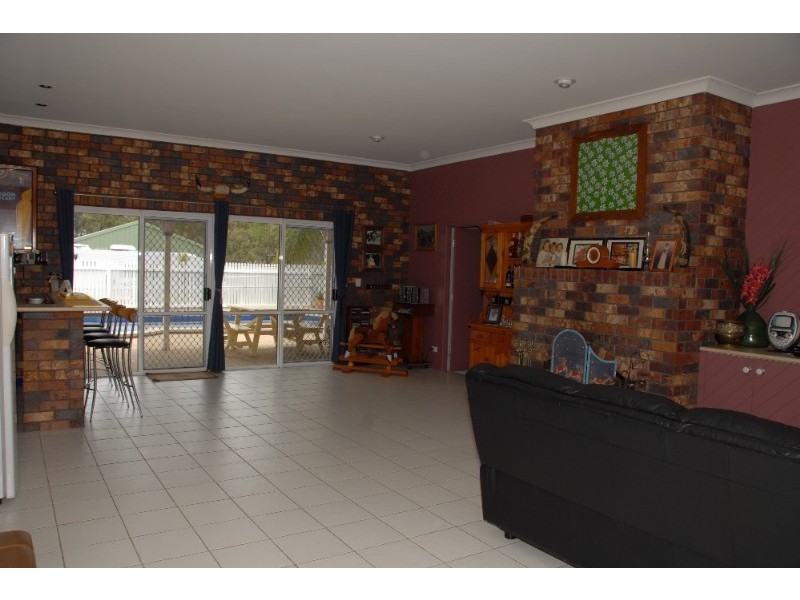 77 Nielsen Avenue, Glenlee QLD 4711