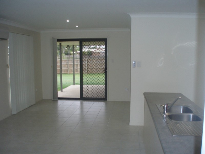 16 Riley Drive, Gracemere QLD 4702