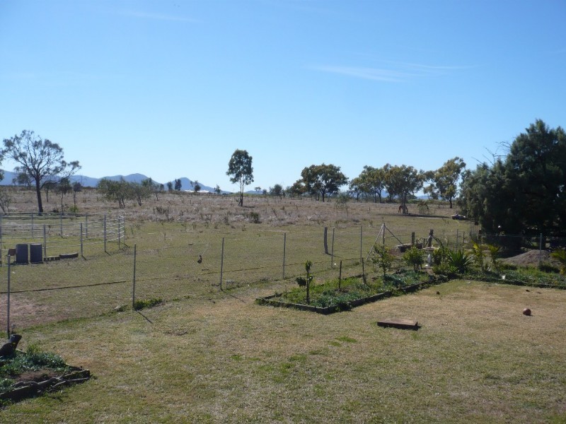 215 Lucas Street, Gracemere QLD 4702