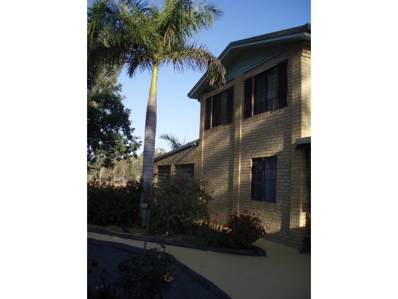 48 Watts Road, Gracemere QLD 4702