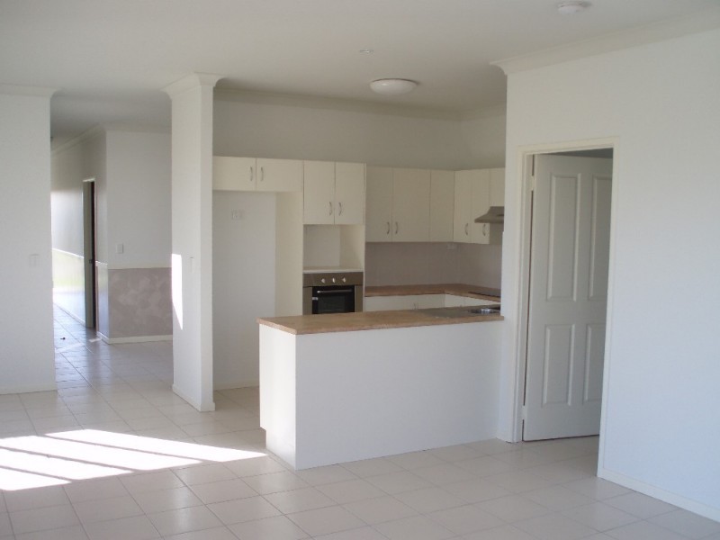 38 Lamb Avenue, Gracemere QLD 4702