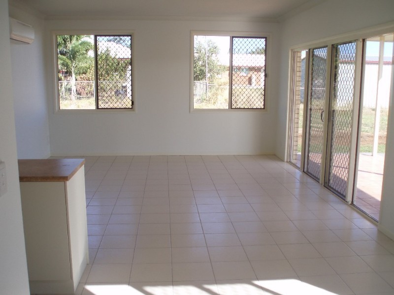 38 Lamb Avenue, Gracemere QLD 4702