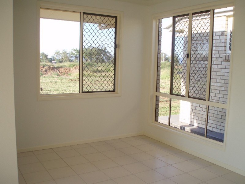 38 Lamb Avenue, Gracemere QLD 4702