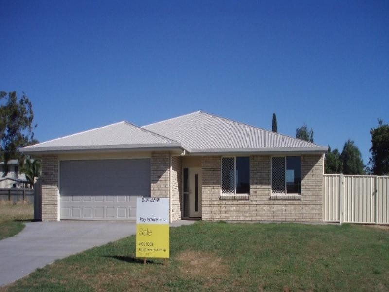 34 Lamb Avenue, Gracemere QLD 4702