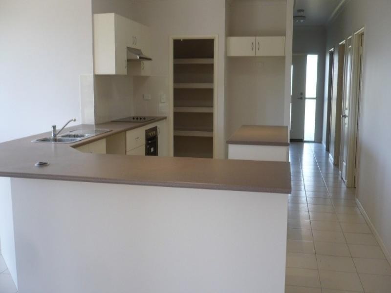 34 Lamb Avenue, Gracemere QLD 4702