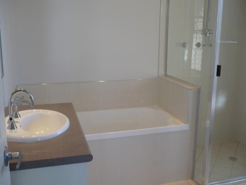 34 Lamb Avenue, Gracemere QLD 4702