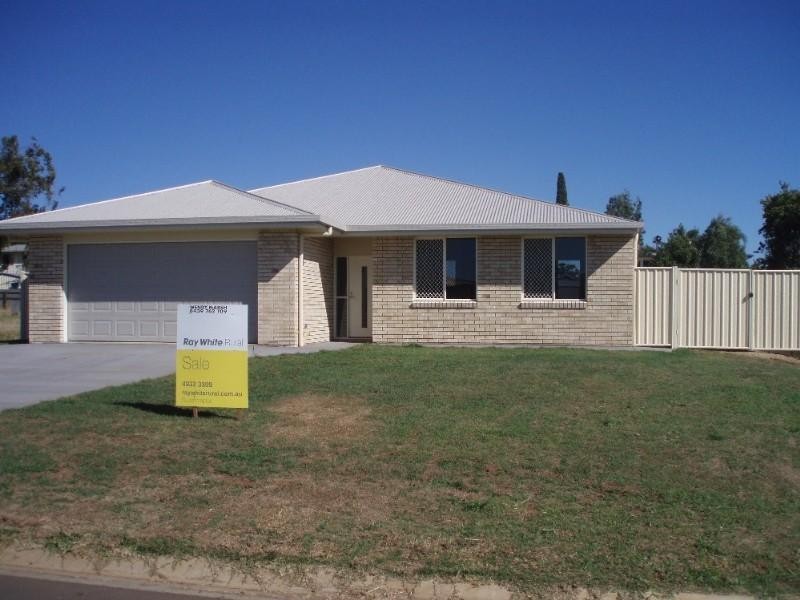 34 Lamb Avenue, Gracemere QLD 4702