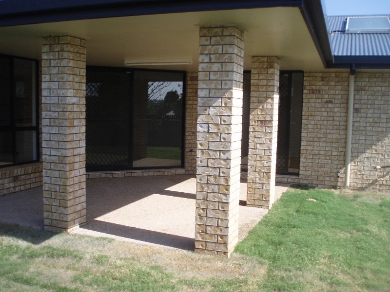 7 John Oxley Drive, Gracemere QLD 4702