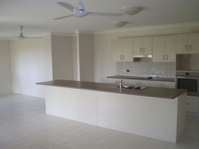 7 John Oxley Drive, Gracemere QLD 4702