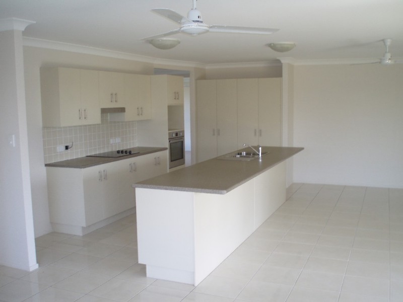 7 John Oxley Drive, Gracemere QLD 4702