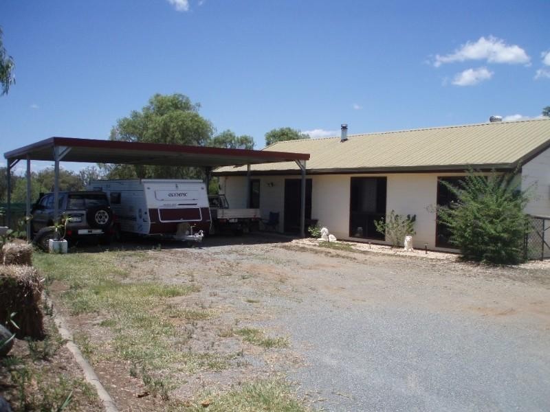 165 Somerset Road, Gracemere QLD 4702
