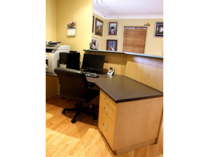 5 Thorsen Close, Gracemere QLD 4702