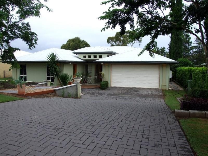 5 Thorsen Close, Gracemere QLD 4702