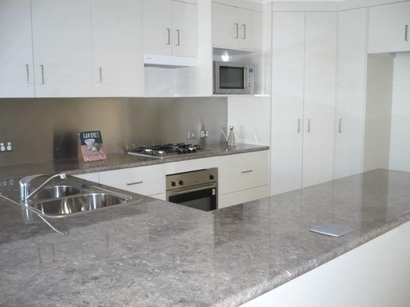 1-5/200 Denham Street, Allenstown QLD 4700