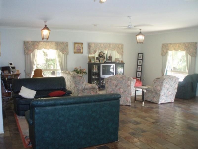 14 Fenwick Street, Gracemere QLD 4702