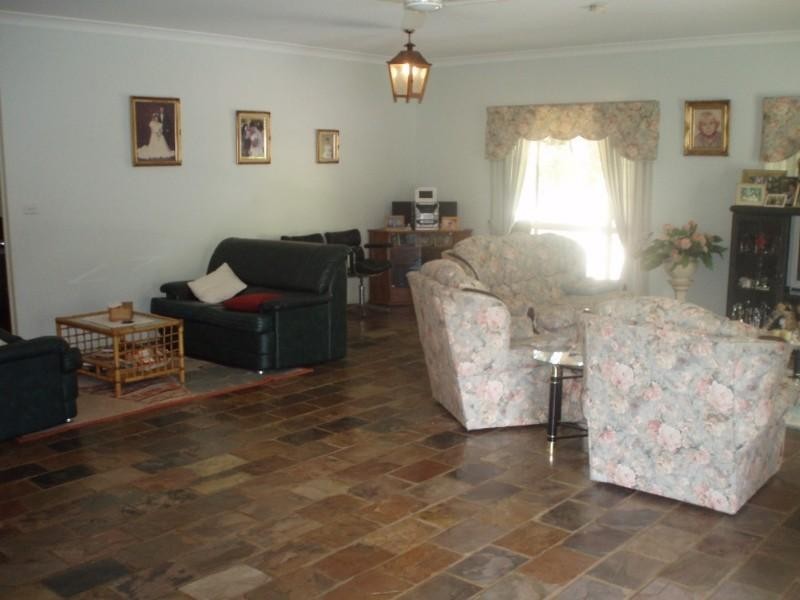 14 Fenwick Street, Gracemere QLD 4702