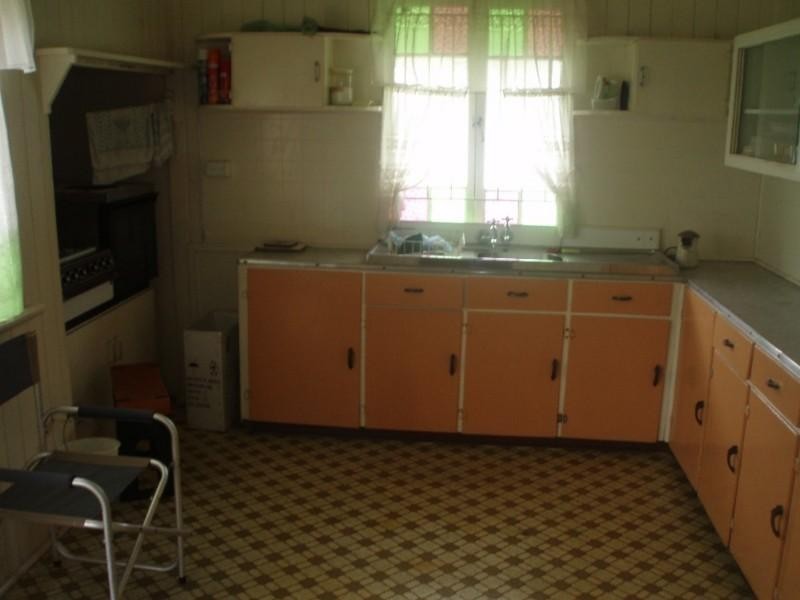 67 Livingstone Street, Berserker QLD 4701