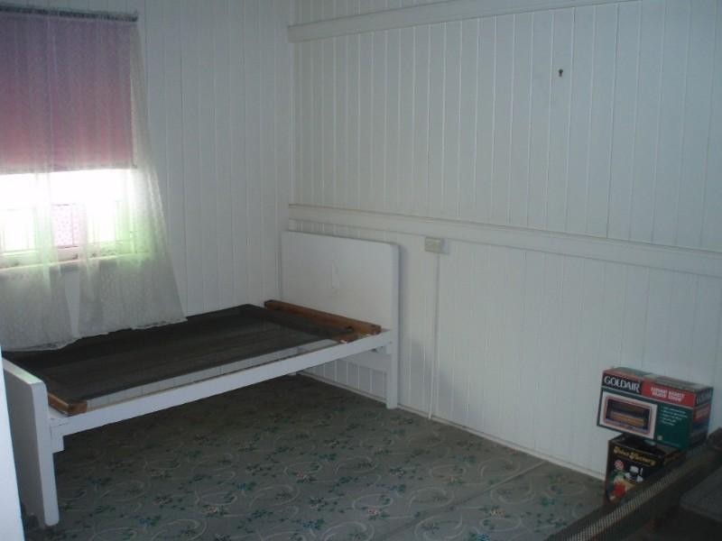 67 Livingstone Street, Berserker QLD 4701