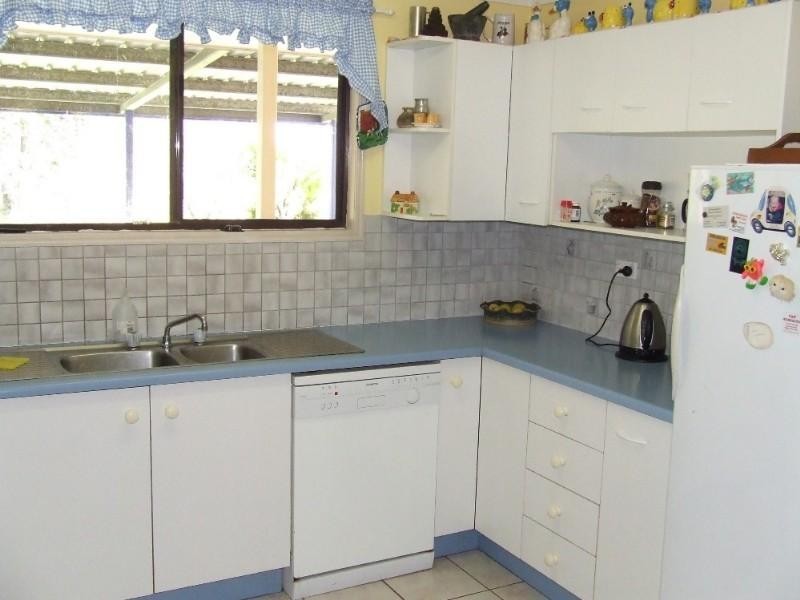 89 South Yaamba Road, Alton Downs QLD 4702