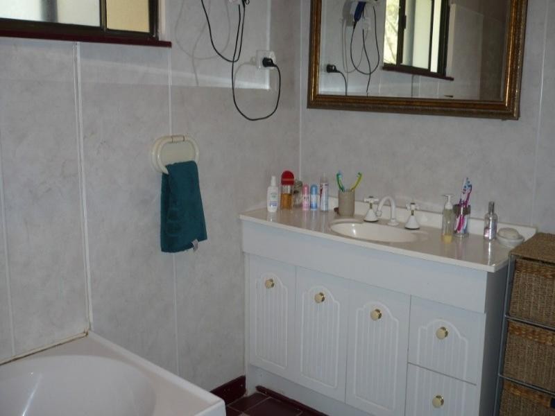 10 Mckenzie Lane, Limestone QLD 4714