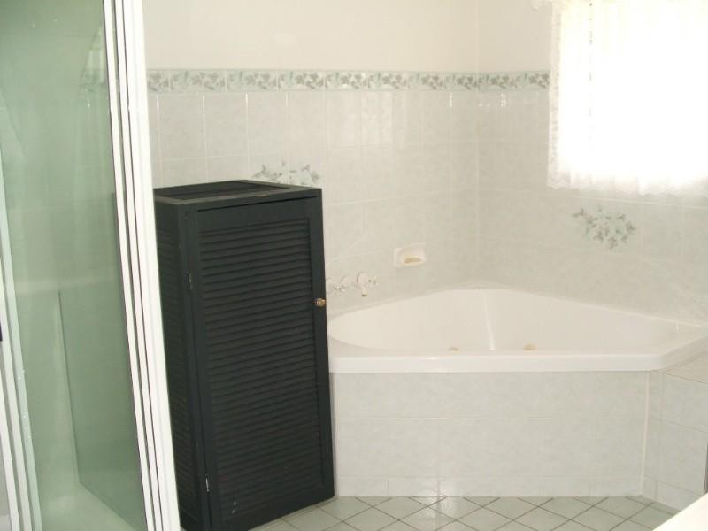 106 Donovan Crescent, Gracemere QLD 4702