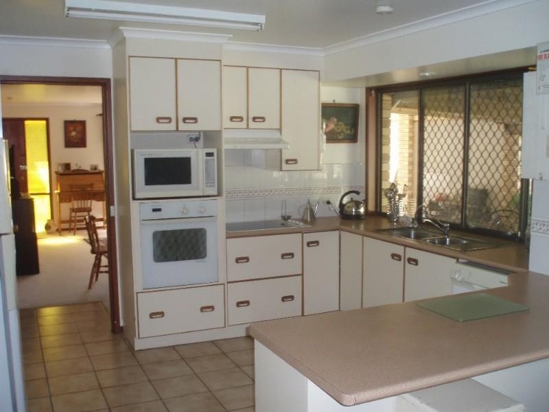 35 Beak Street, Gracemere QLD 4702