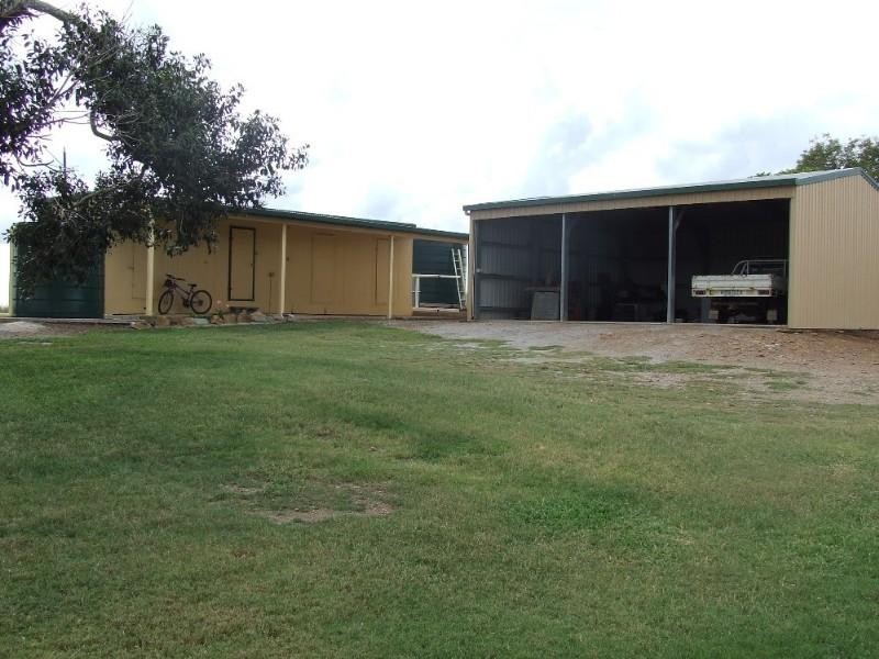 356 Mount Larcom-Bracewell Road, Mount Larcom QLD 4695