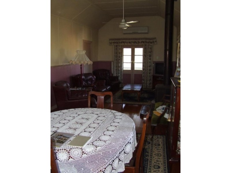 356 Mount Larcom-Bracewell Road, Mount Larcom QLD 4695