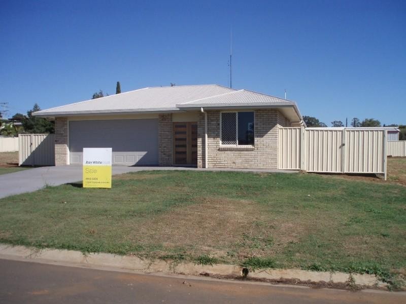 38 Lamb Avenue, Gracemere QLD 4702