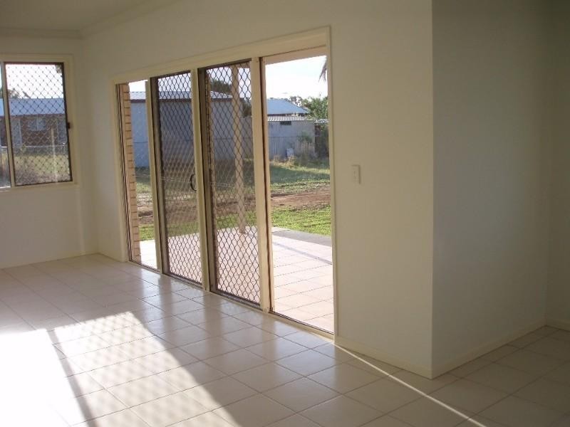 38 Lamb Avenue, Gracemere QLD 4702