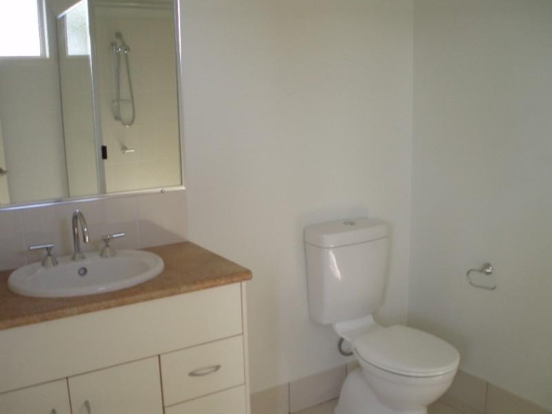 38 Lamb Avenue, Gracemere QLD 4702