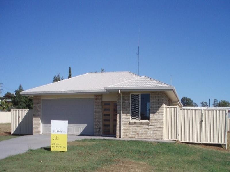 38 Lamb Avenue, Gracemere QLD 4702