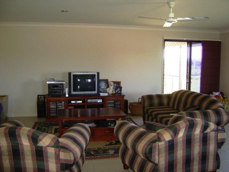 60385 Bruce Highway, Gracemere QLD 4702