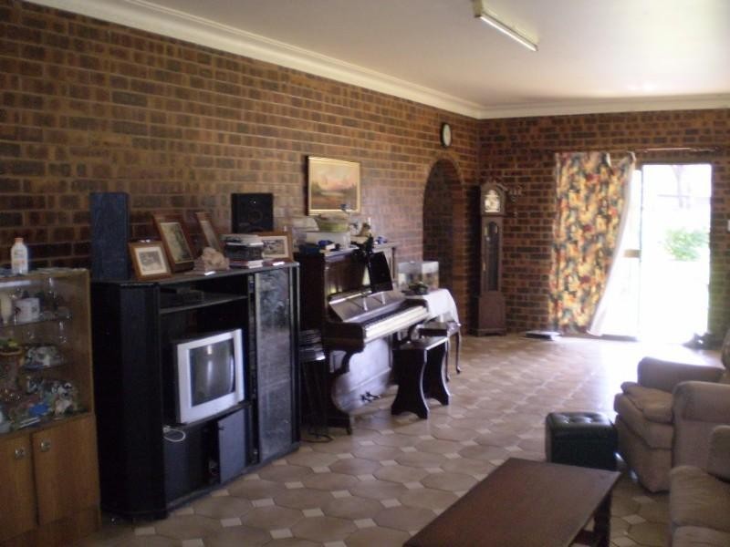 47953 Burnett Highway, Dululu QLD 4702