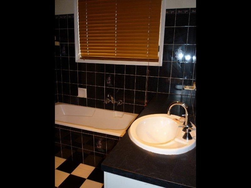 36 Dunnett Street, Gracemere QLD 4702