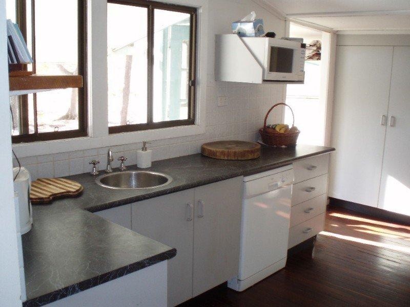 53 Fourteen Mile Road, The Caves QLD 4702