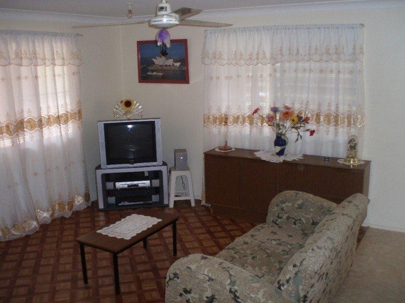 106 Morgan Street, Mount Morgan QLD 4714