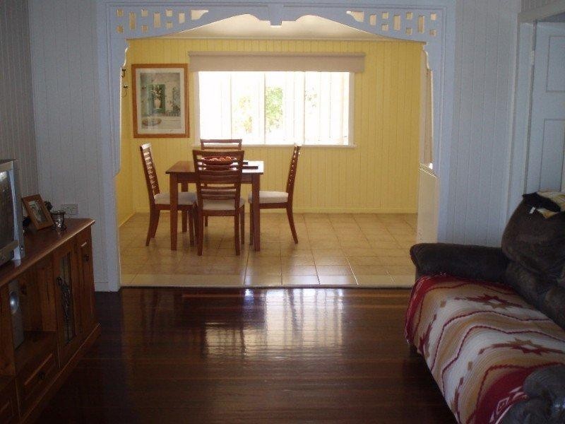 111 Livingstone Street, Berserker QLD 4701