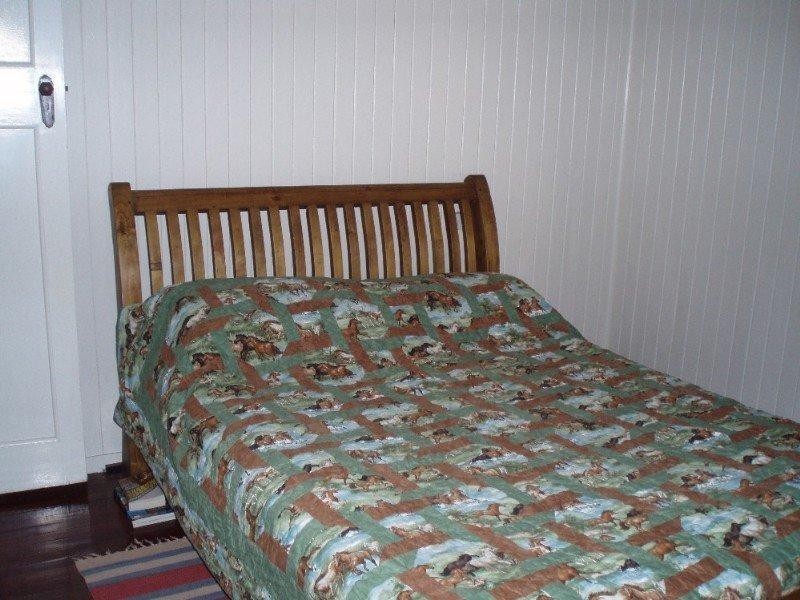 111 Livingstone Street, Berserker QLD 4701