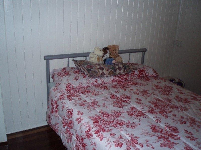 111 Livingstone Street, Berserker QLD 4701