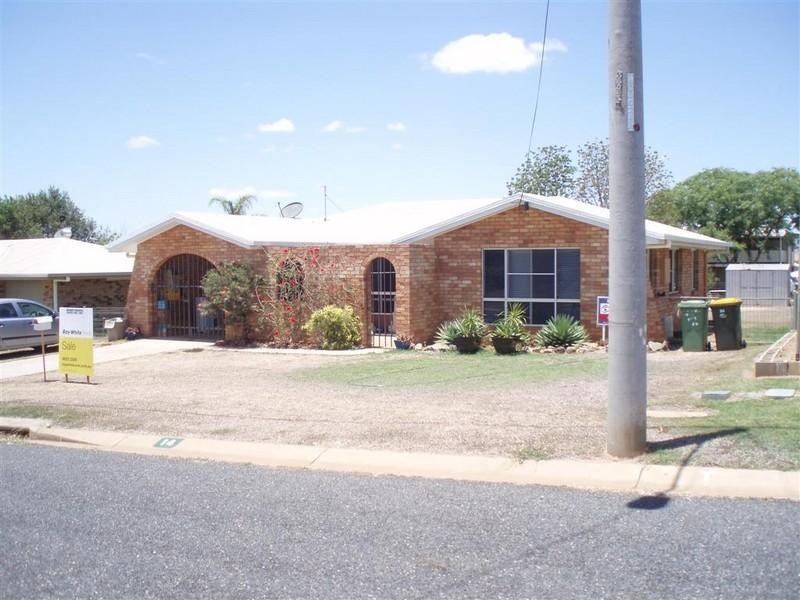 14 Gleeson Close, Gracemere QLD 4702