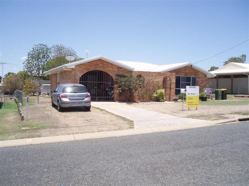 14 Gleeson Close, Gracemere QLD 4702